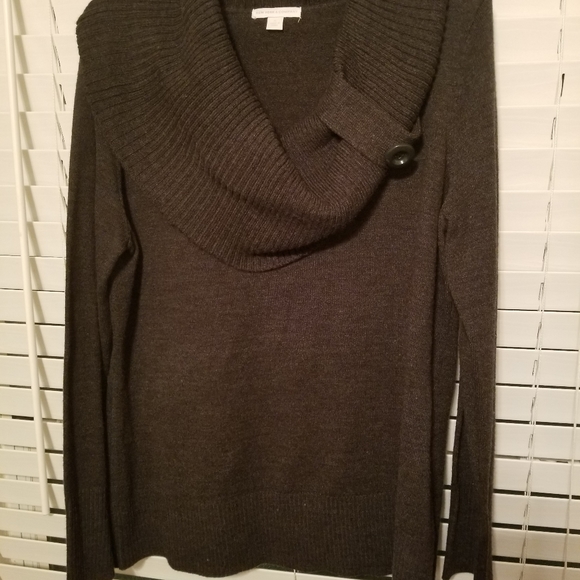 Sweaters - Picture 3 of 3